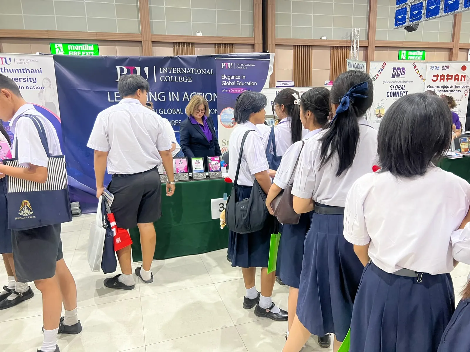 GBC education guidance at Nong Nooch Tropical Garden, 18 September 2026 — photo 8